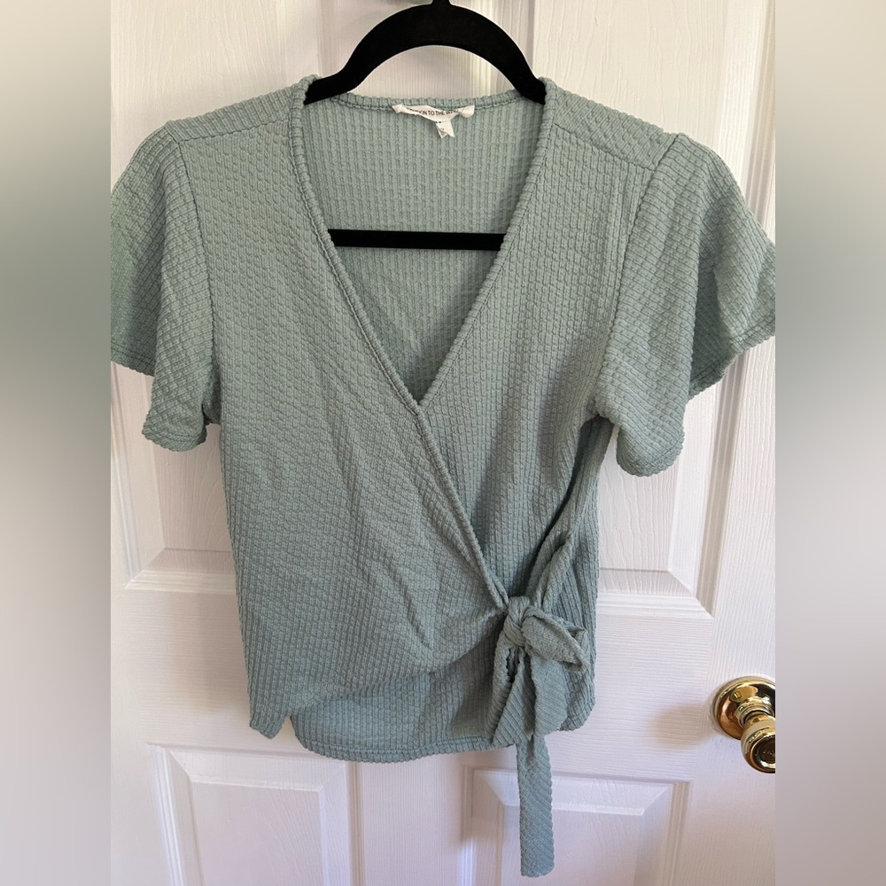 Caution to The Wind top with front tie detail